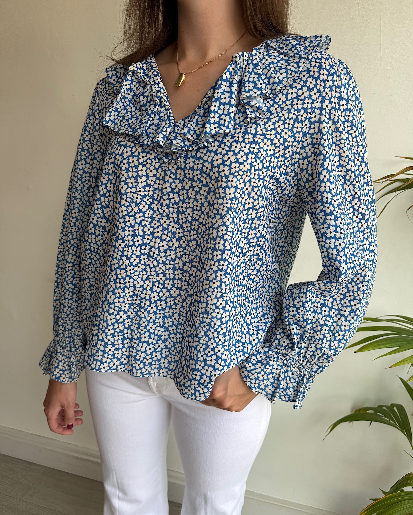 Blue Floral Top ~ Size M
