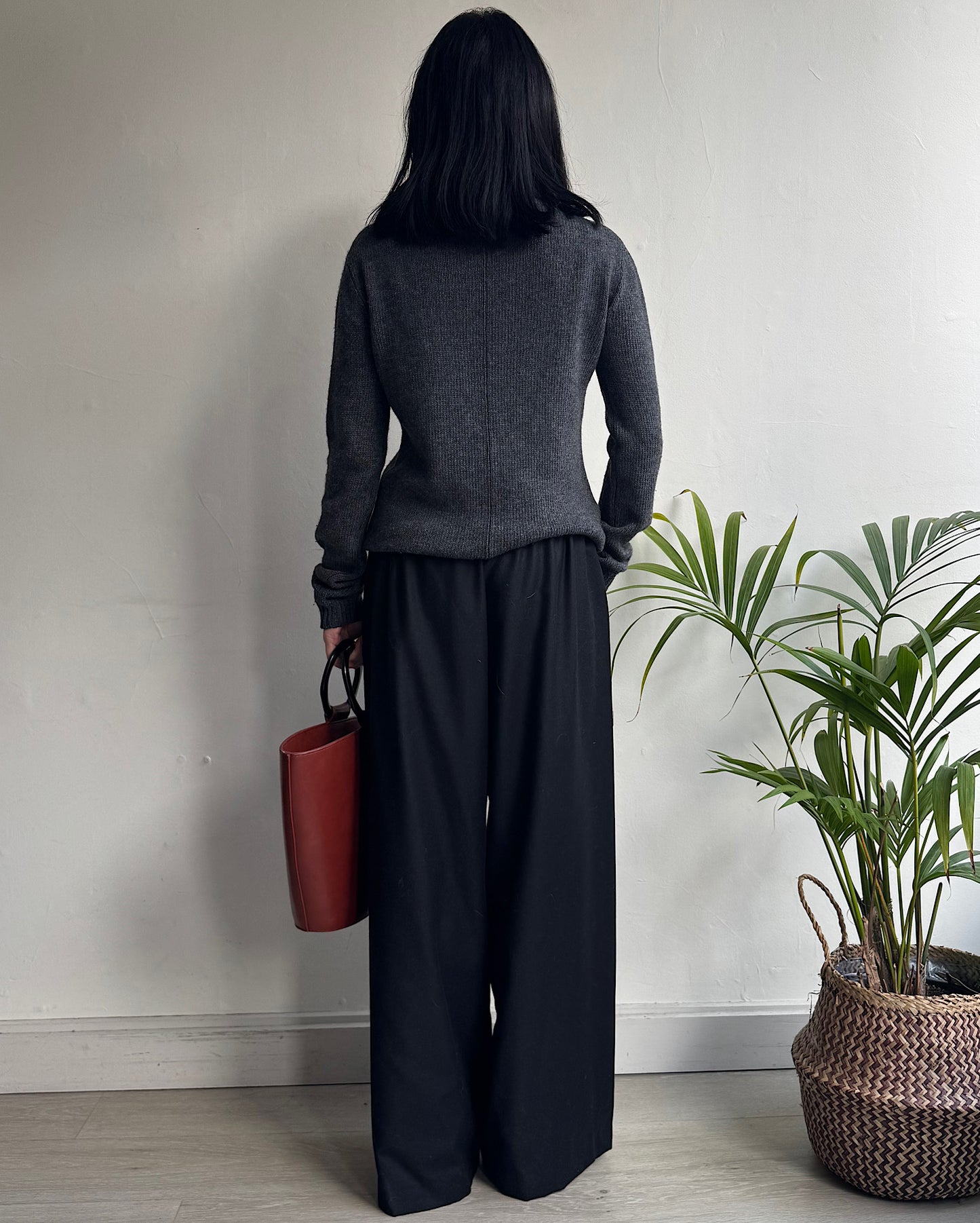 Grey & Black Knit ~ Size 8