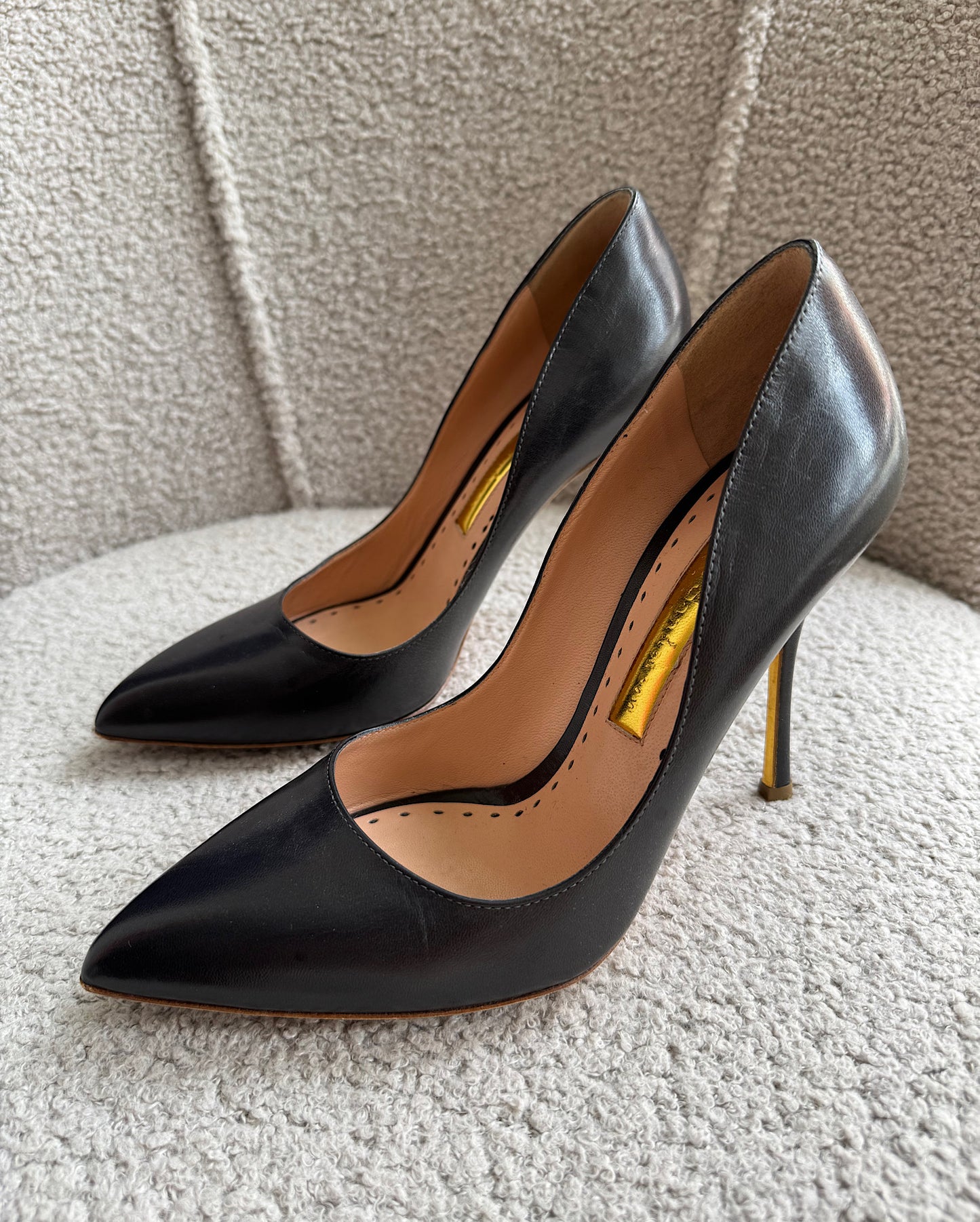 Dark Brown heels ~ Size 4