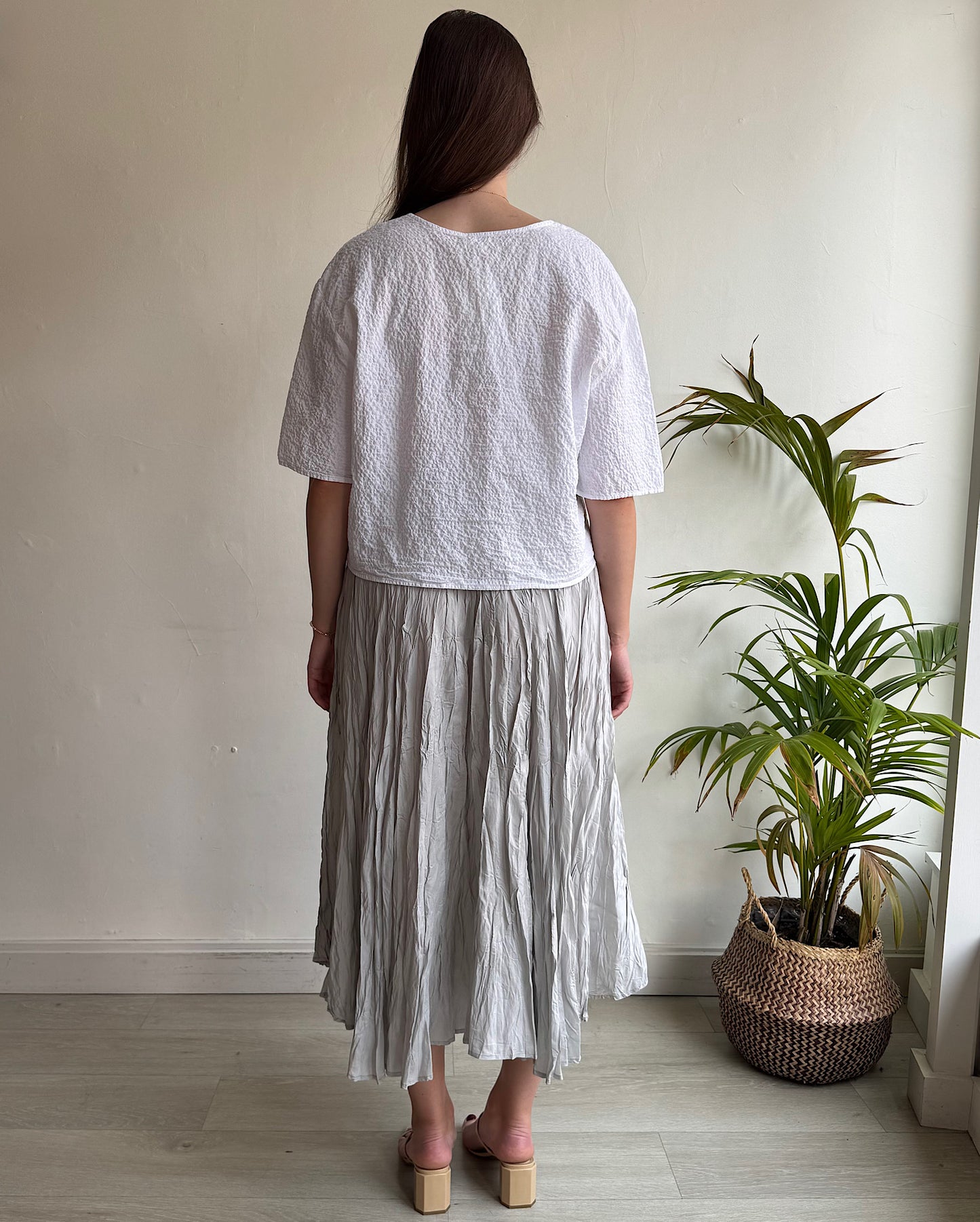 Silver Grey Crinkle Skirt ~ Size S