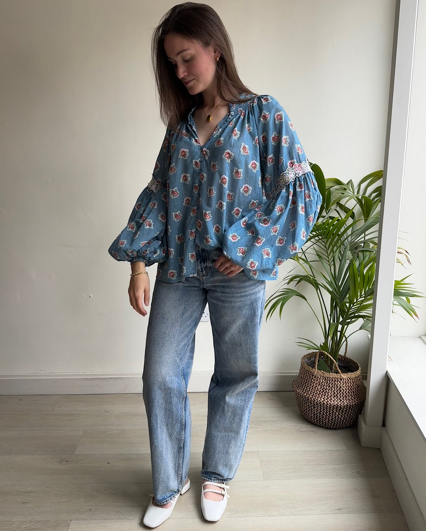 Floral Blouse ~ Size M