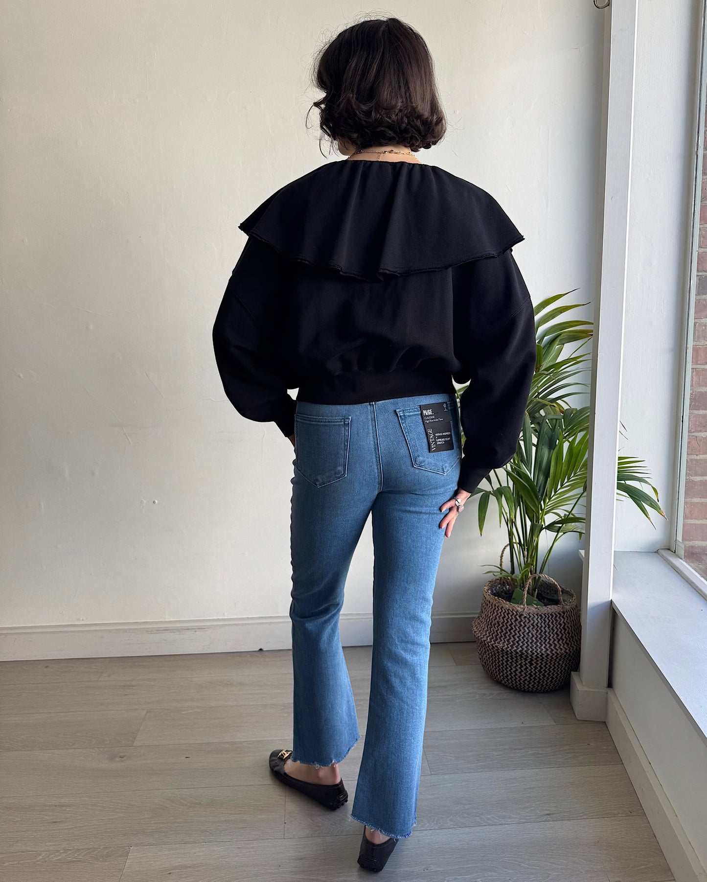 Black Sweatshirt ~ Size S