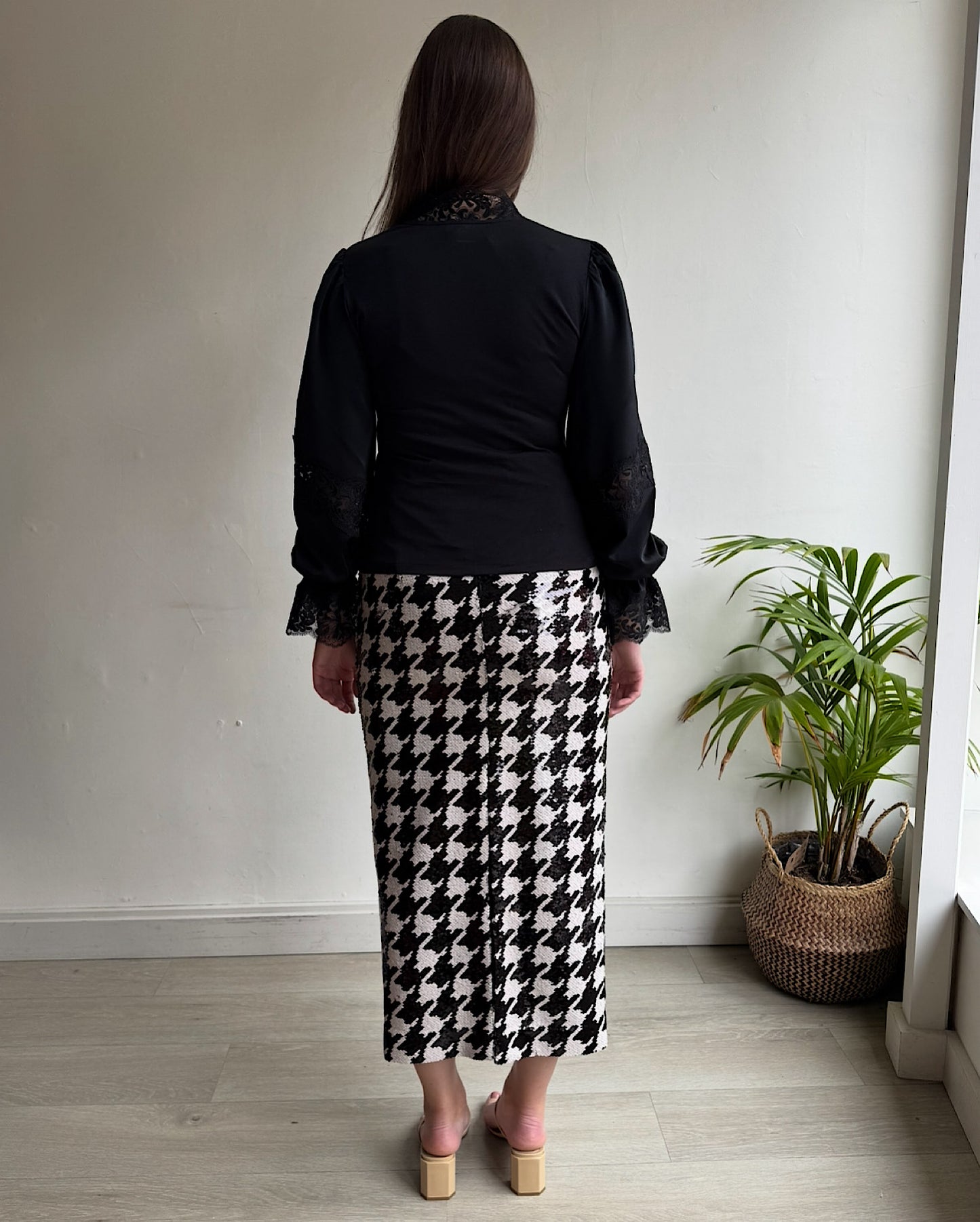 Houndstooth Sequin Skirt ~ Size S