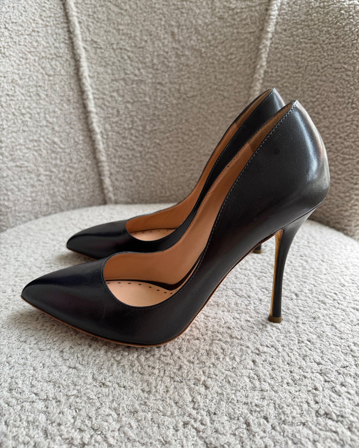 Dark Brown heels ~ Size 4