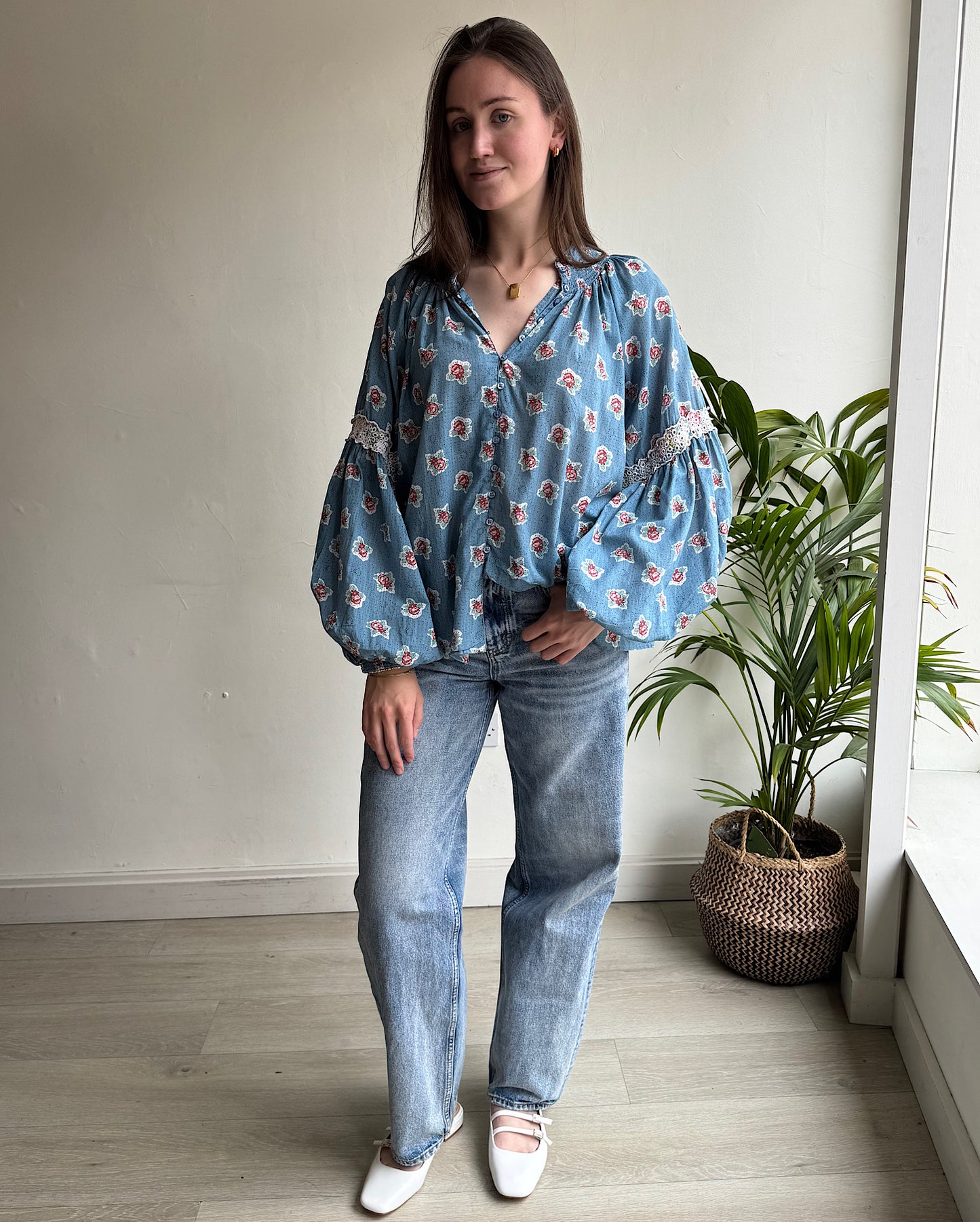Floral Blouse ~ Size M