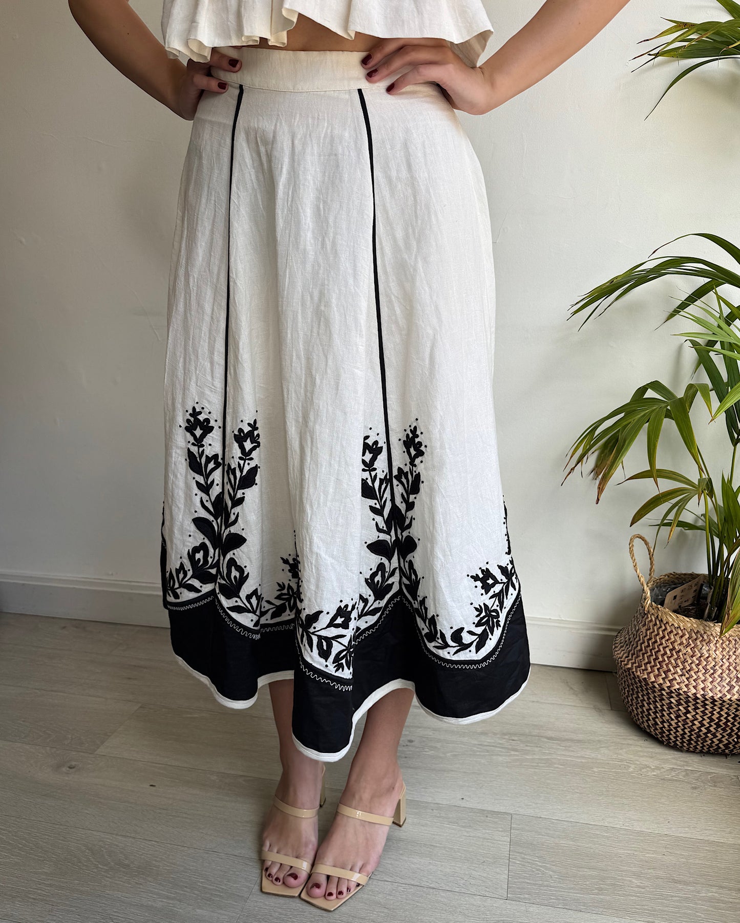 Linen Skirt ~ Size S
