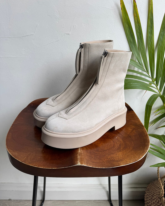 Cream Zip Boots ~ Size 5.5