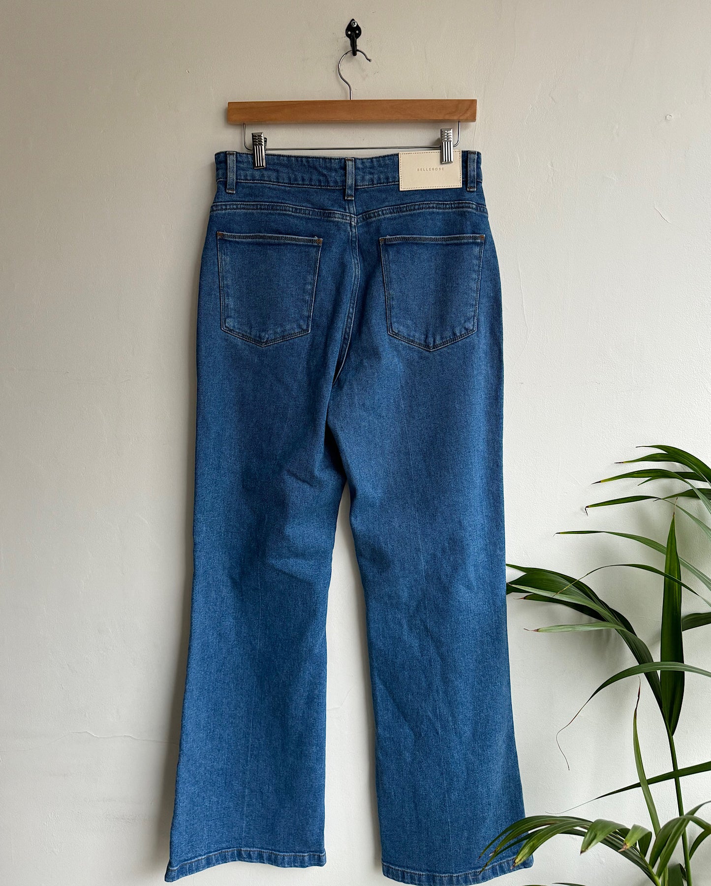 Flared Jeans ~ Size M