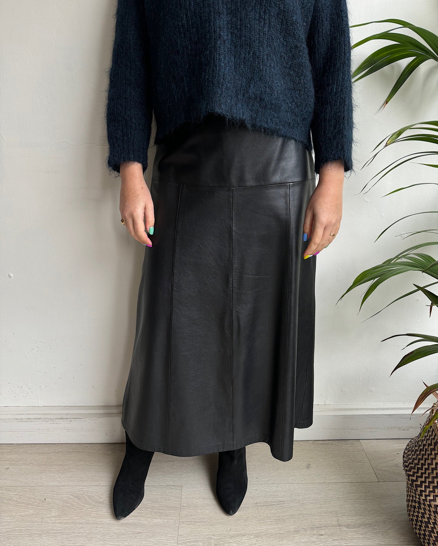 Black ‘Tiana’ Leather Skirt ~ Size 12