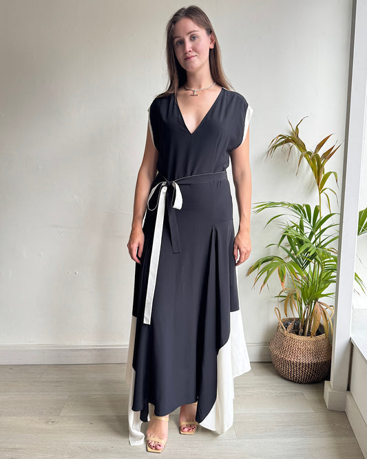 Black & Ivory Maxi Dress ~ Size 8