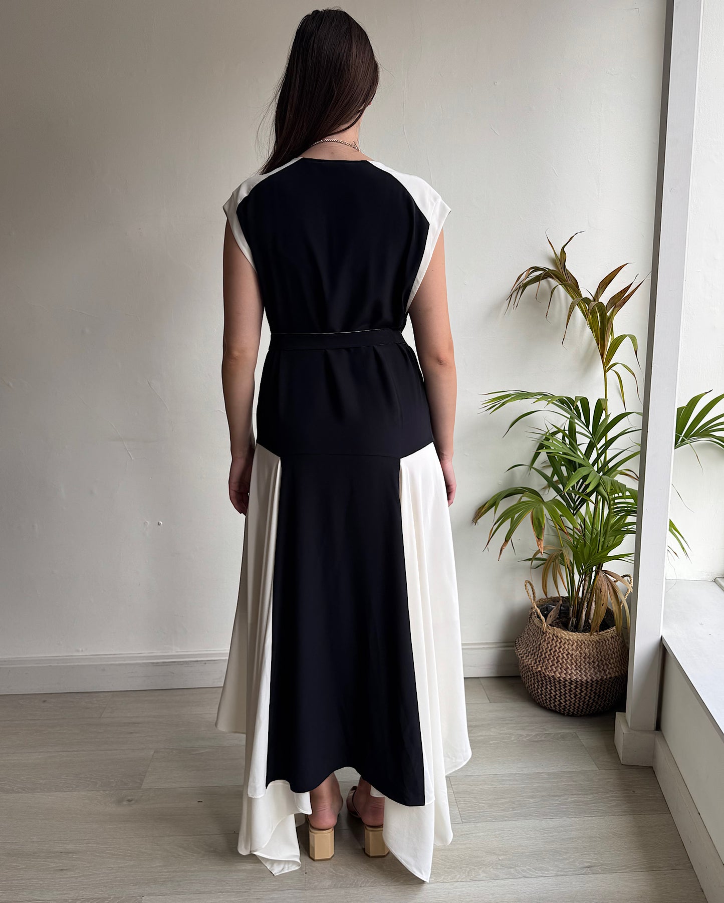 Black & Ivory Maxi Dress ~ Size 8