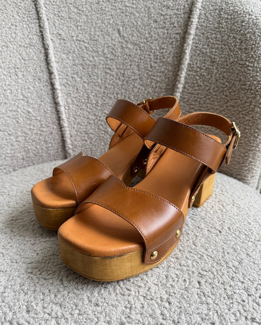 Wooden Sandals ~ Size 6