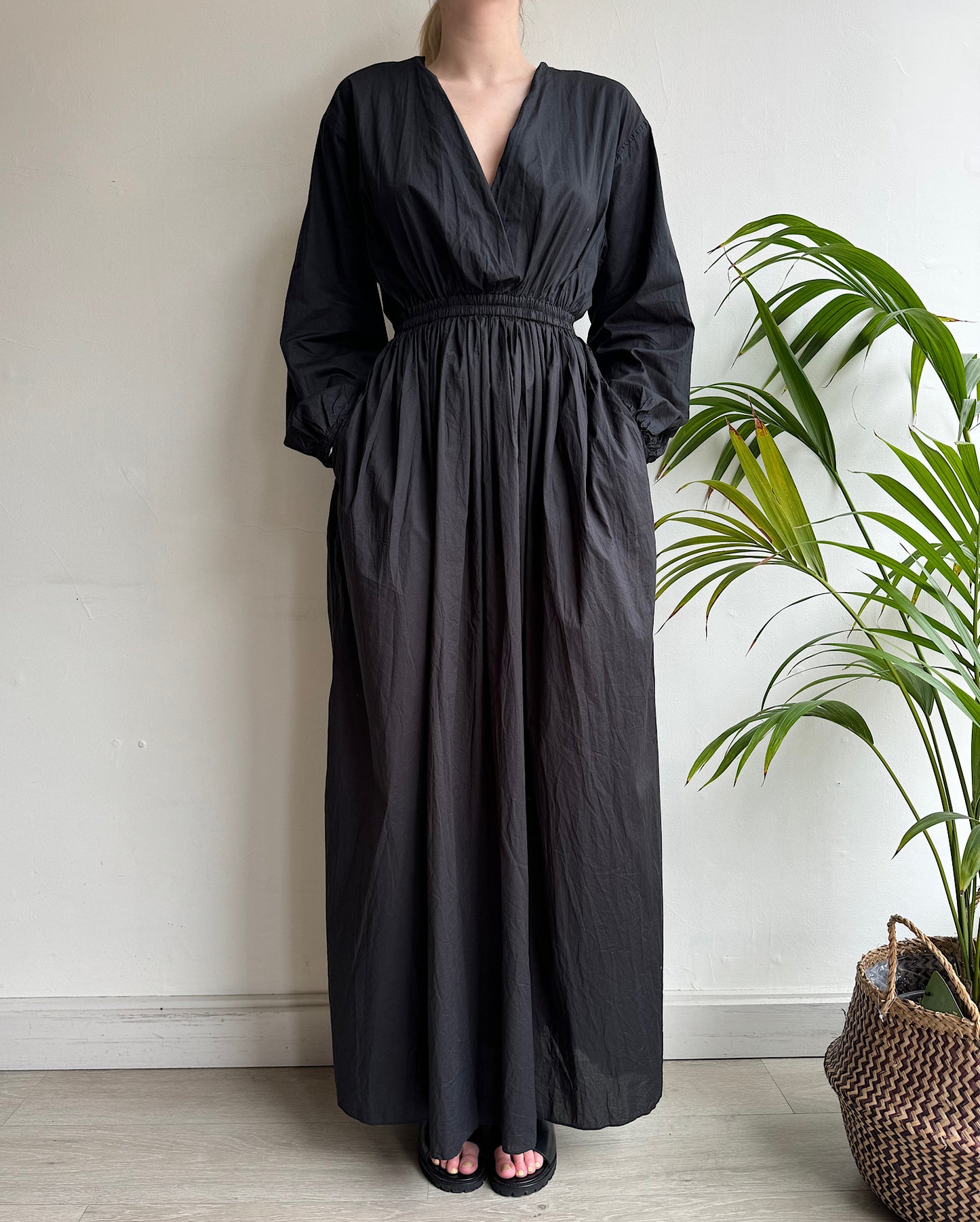 Black Backless Maxi Dress ~ Size 8