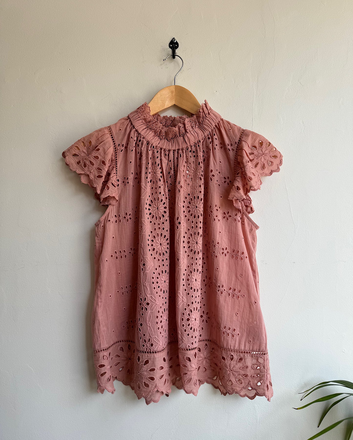 SALE Dusky Pink Broderie Top ~ Size 12