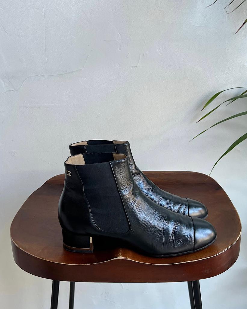SALE - Black Leather Chelsea Ankle Boots ~ Size 38/5