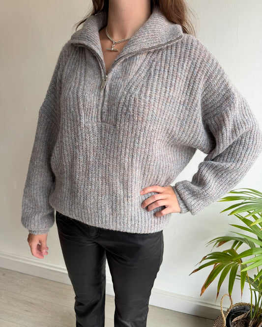Grey Knit ~ Size 8