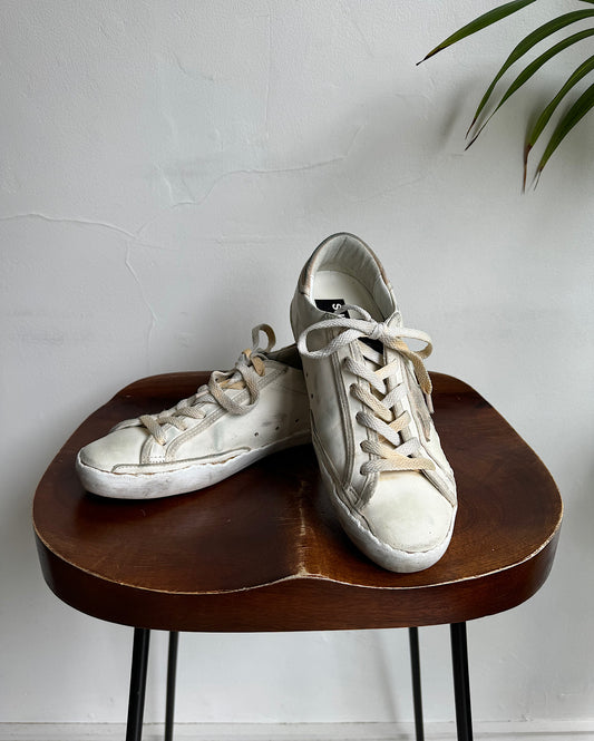 Super-Star Classic Trainers ~ Size 6