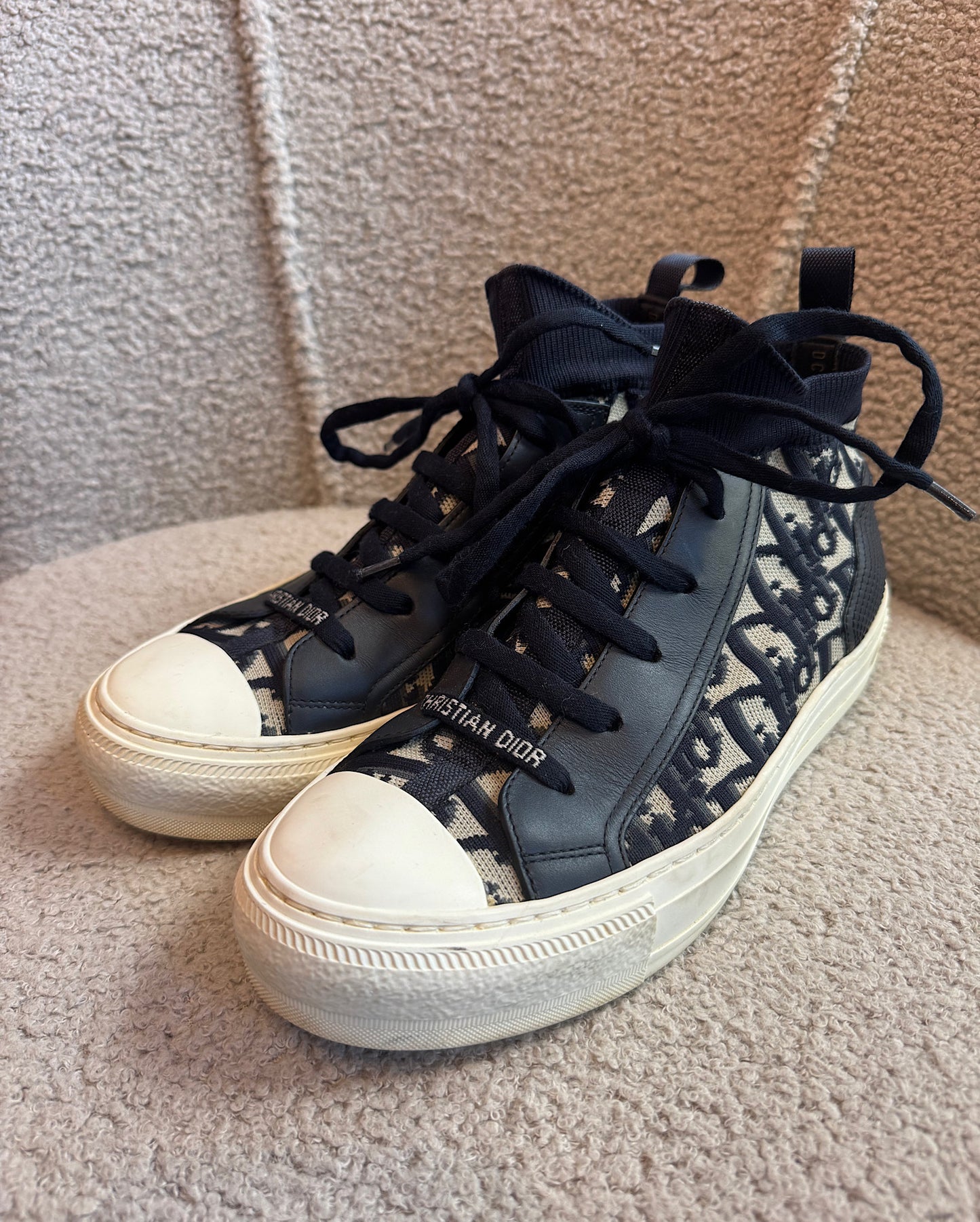 Walk ‘N’ Dior Trainers ~ Size 4