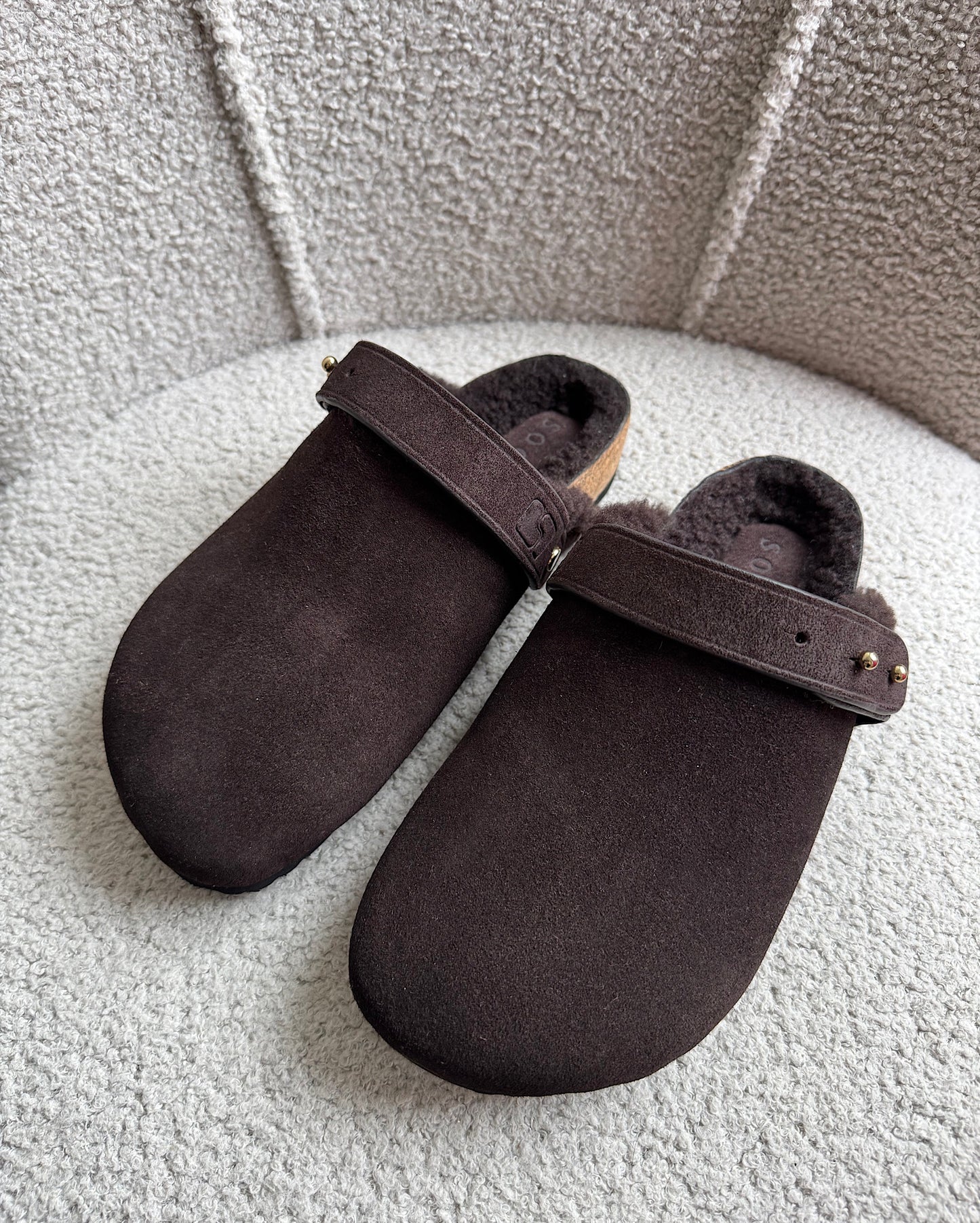 Brown Shearling Sleep Clogs ~ Size 4