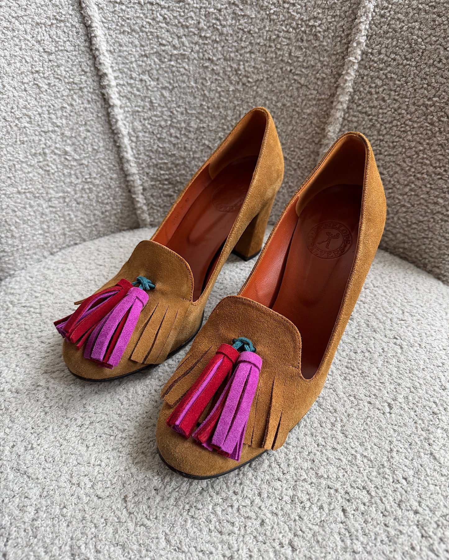 Tassel Heels ~ Size 7