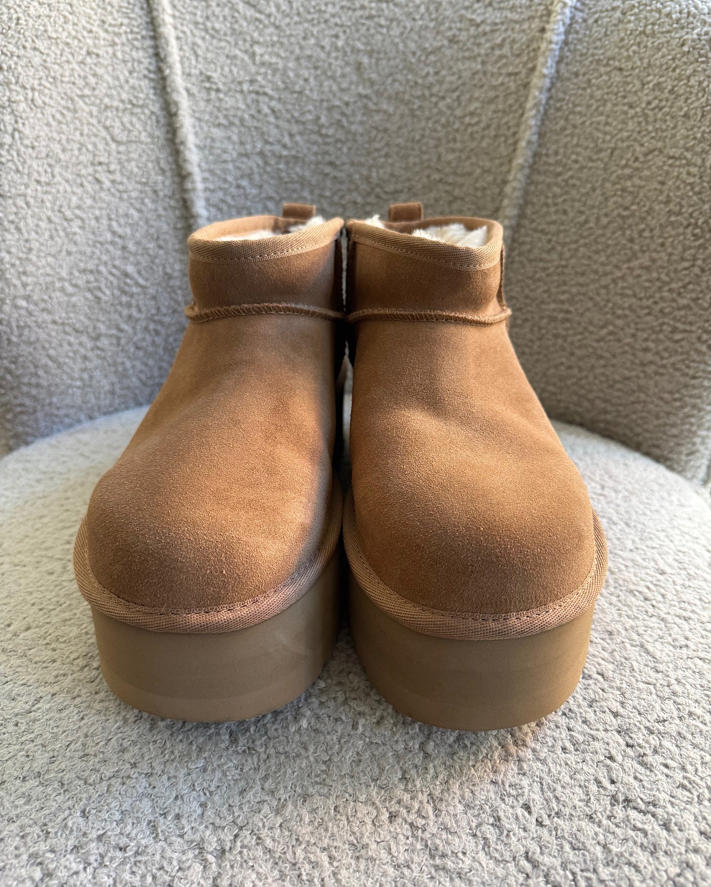 Ultra Mini Platform Boots ~ Size 5