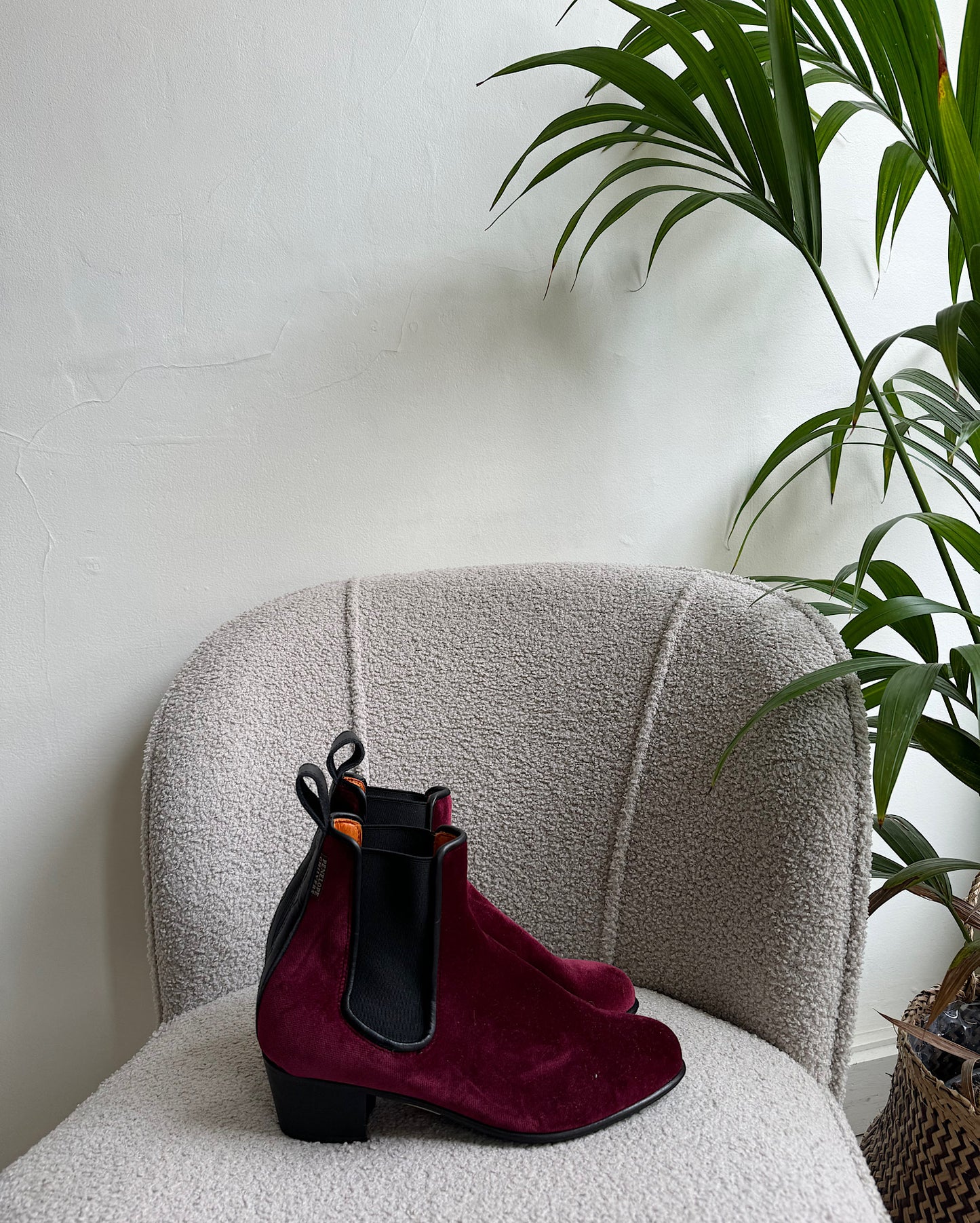 Red Velvet Boots ~ Size 4