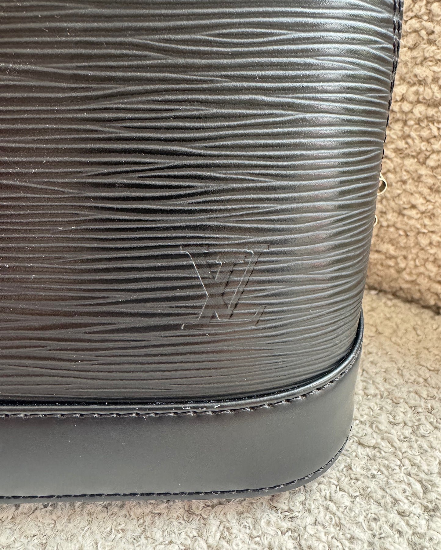 Louis Vuitton Alma BB Bag