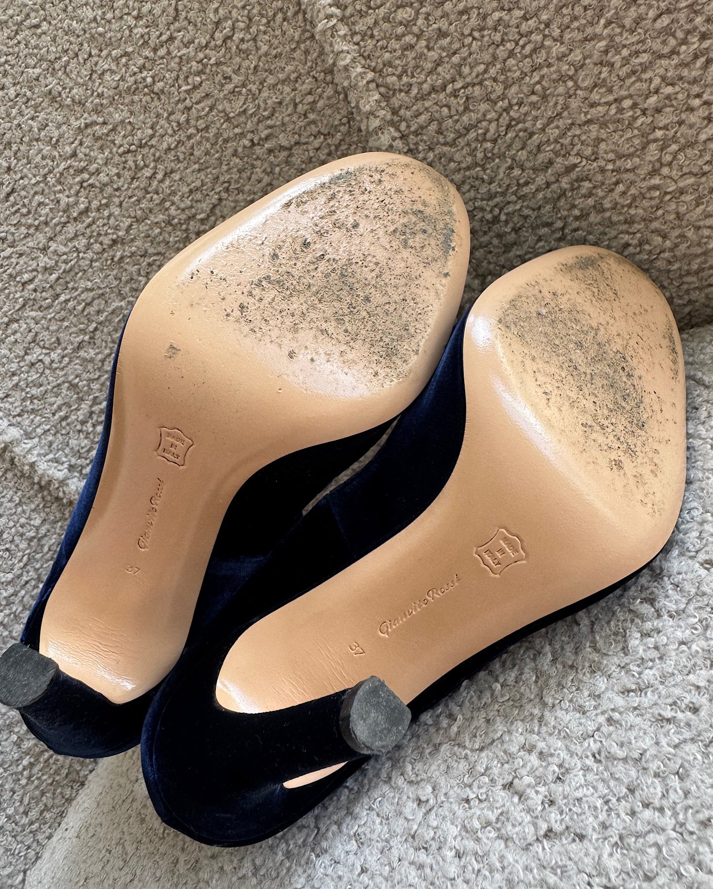 Navy Velvet Heels ~ Size 4