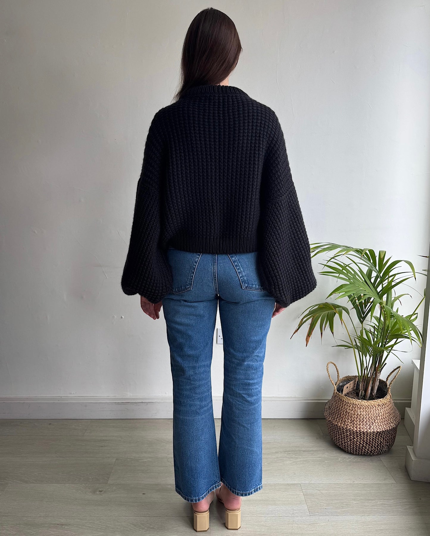 Black Chunky Knit ~ Size M/L