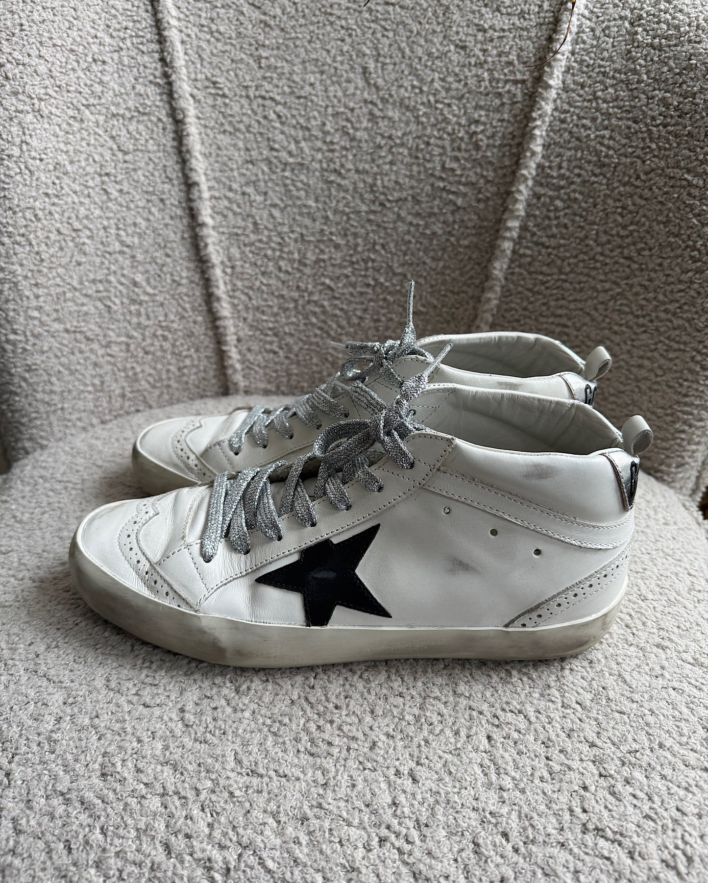 Mid Star Classic Trainers ~ Size 6