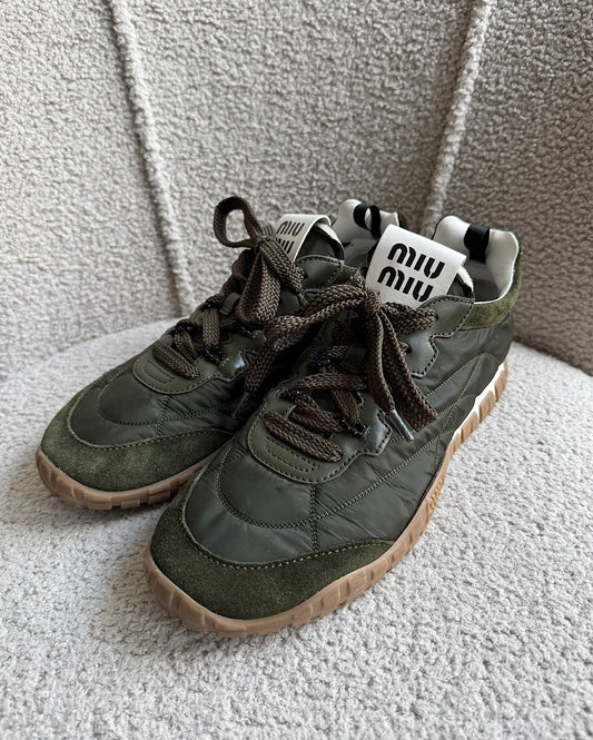 Khaki Tyre Trainers ~ Size 6.5