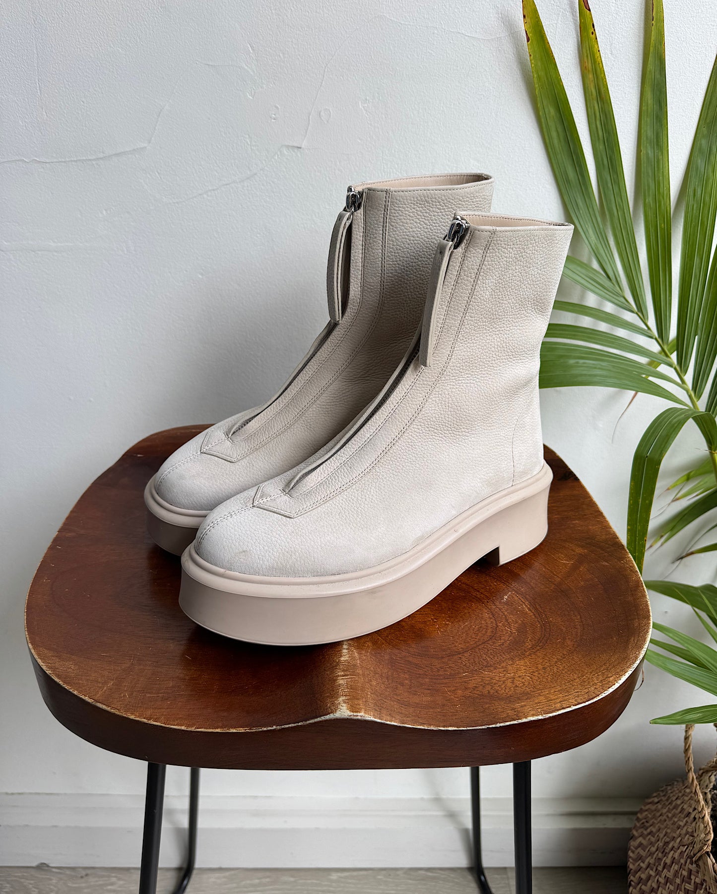 Cream Zip Boots ~ Size 5.5