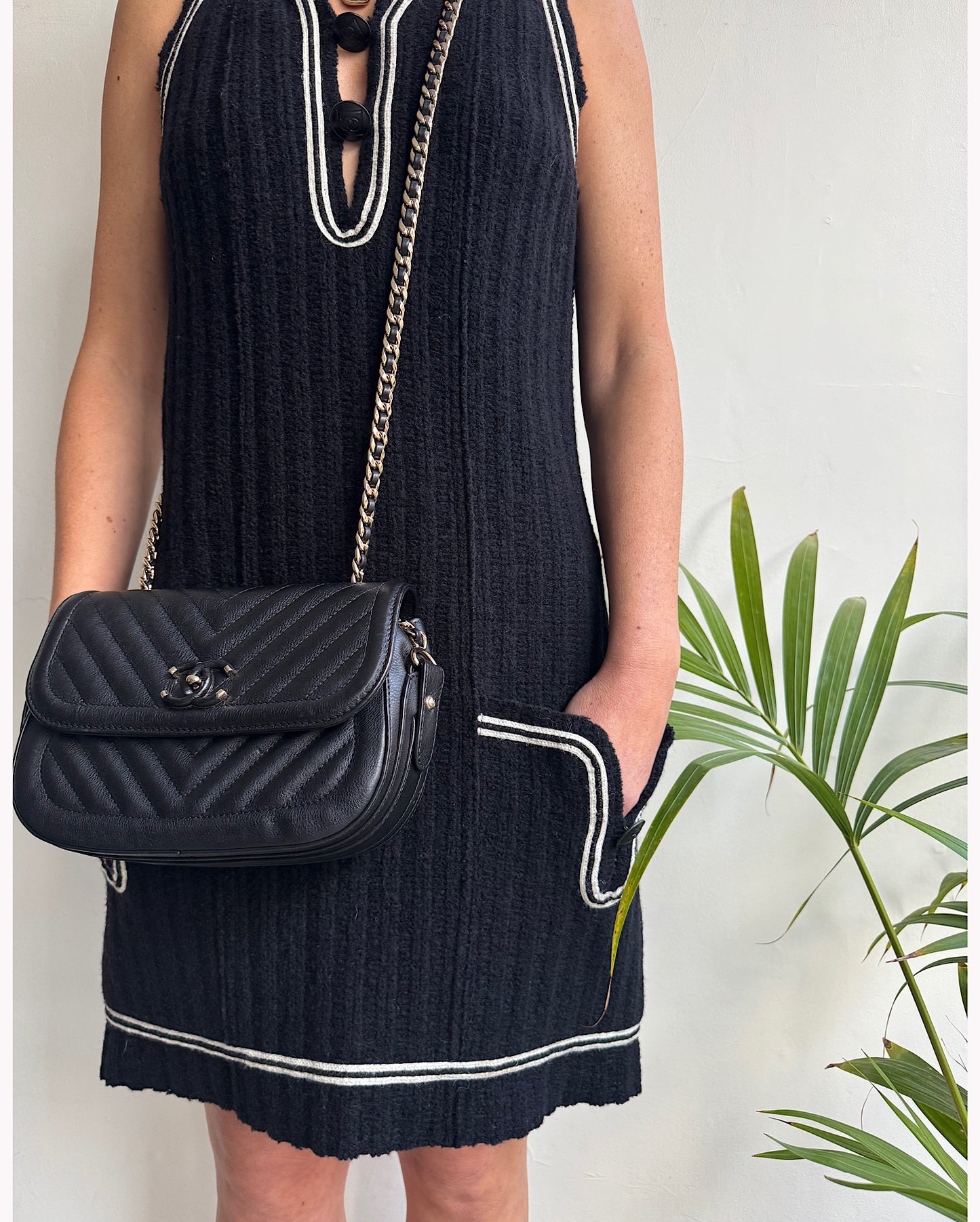 Black Ribbed Mini Dress ~ Size 6