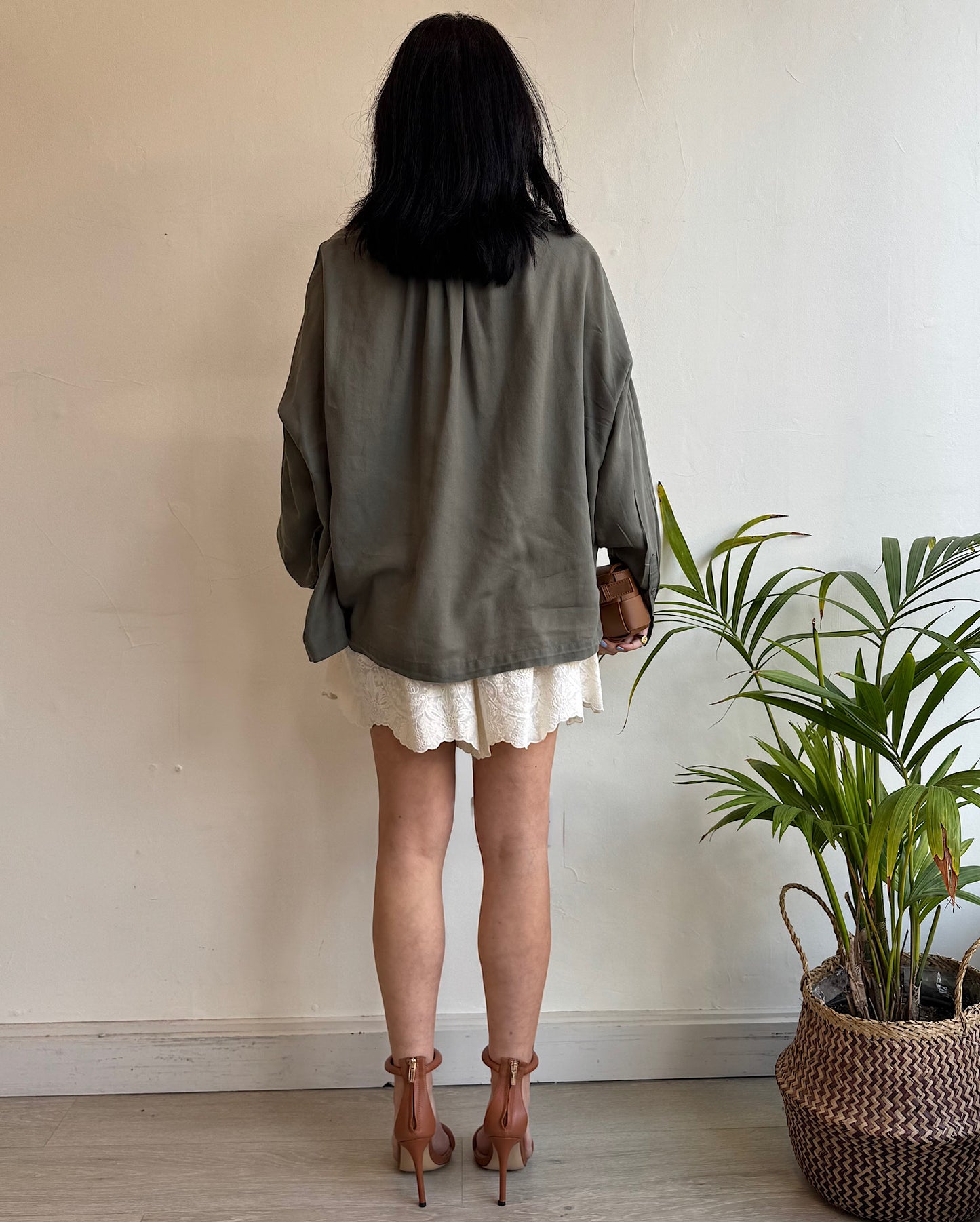 Wiggy Kit Embroidered Shorts ~ Size M