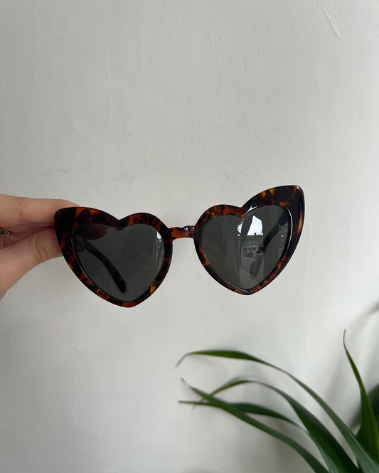 Tortoise ‘Lou Lou’ Heart Sunglasses
