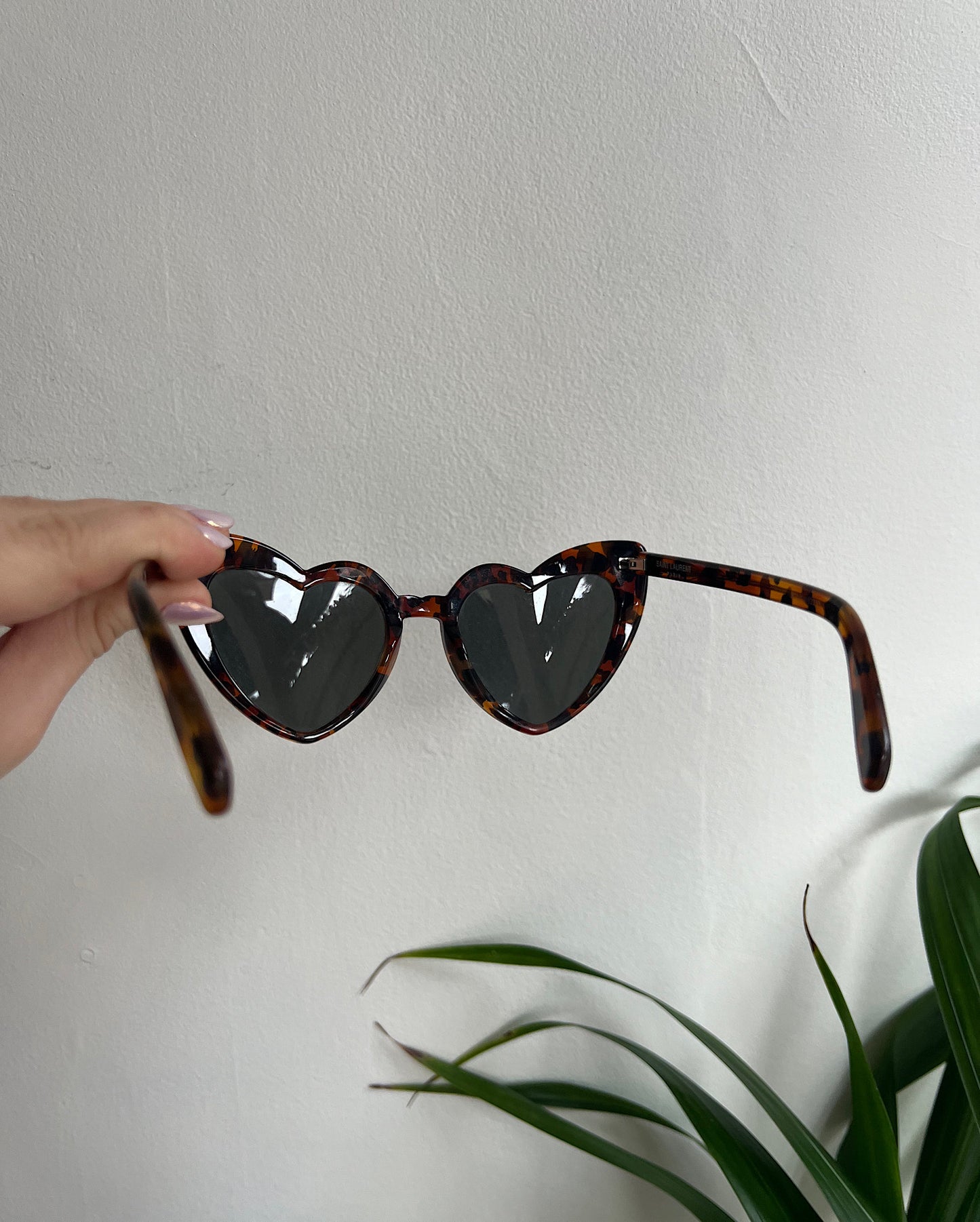 Tortoise ‘Lou Lou’ Heart Sunglasses