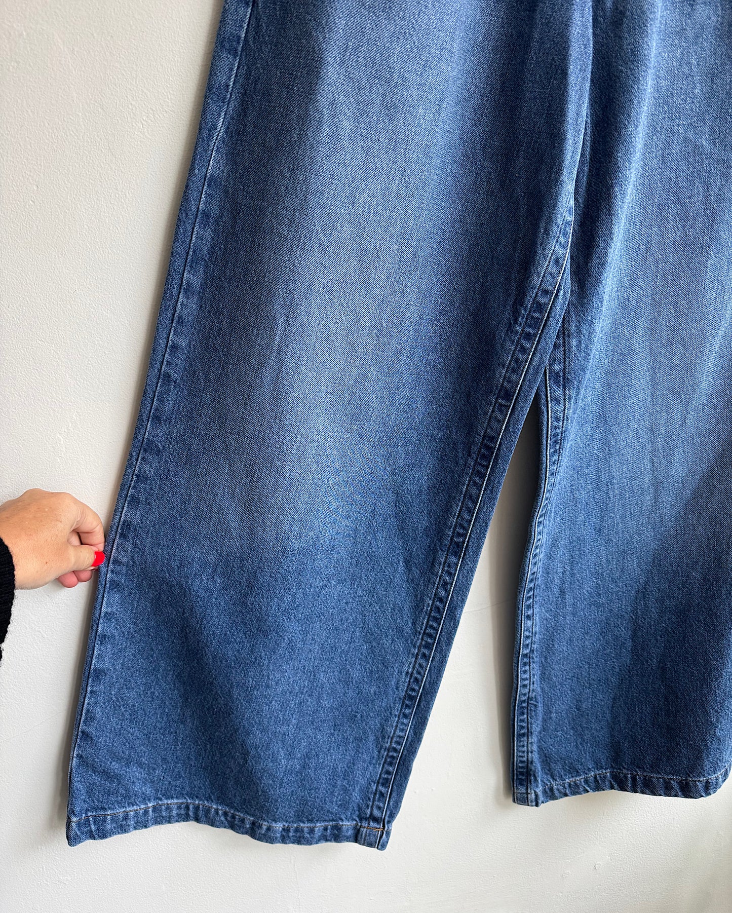 Skater Jeans ~ Generous 26