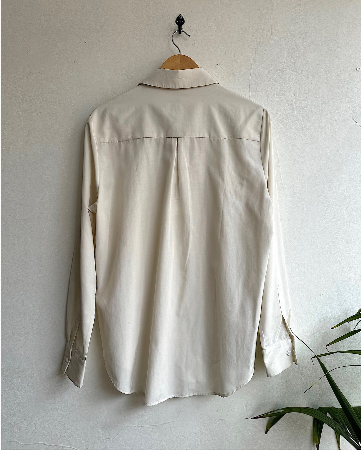 Ivory Shirt ~ Size XL