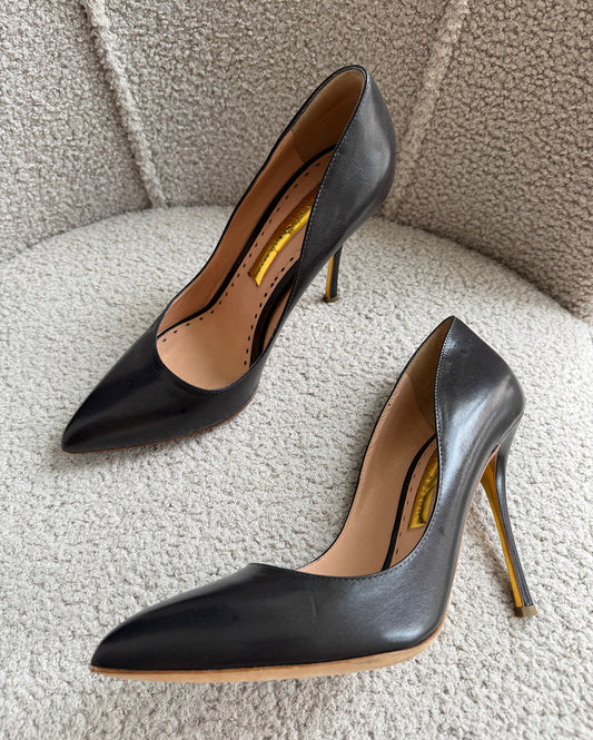 Dark Brown heels ~ Size 4