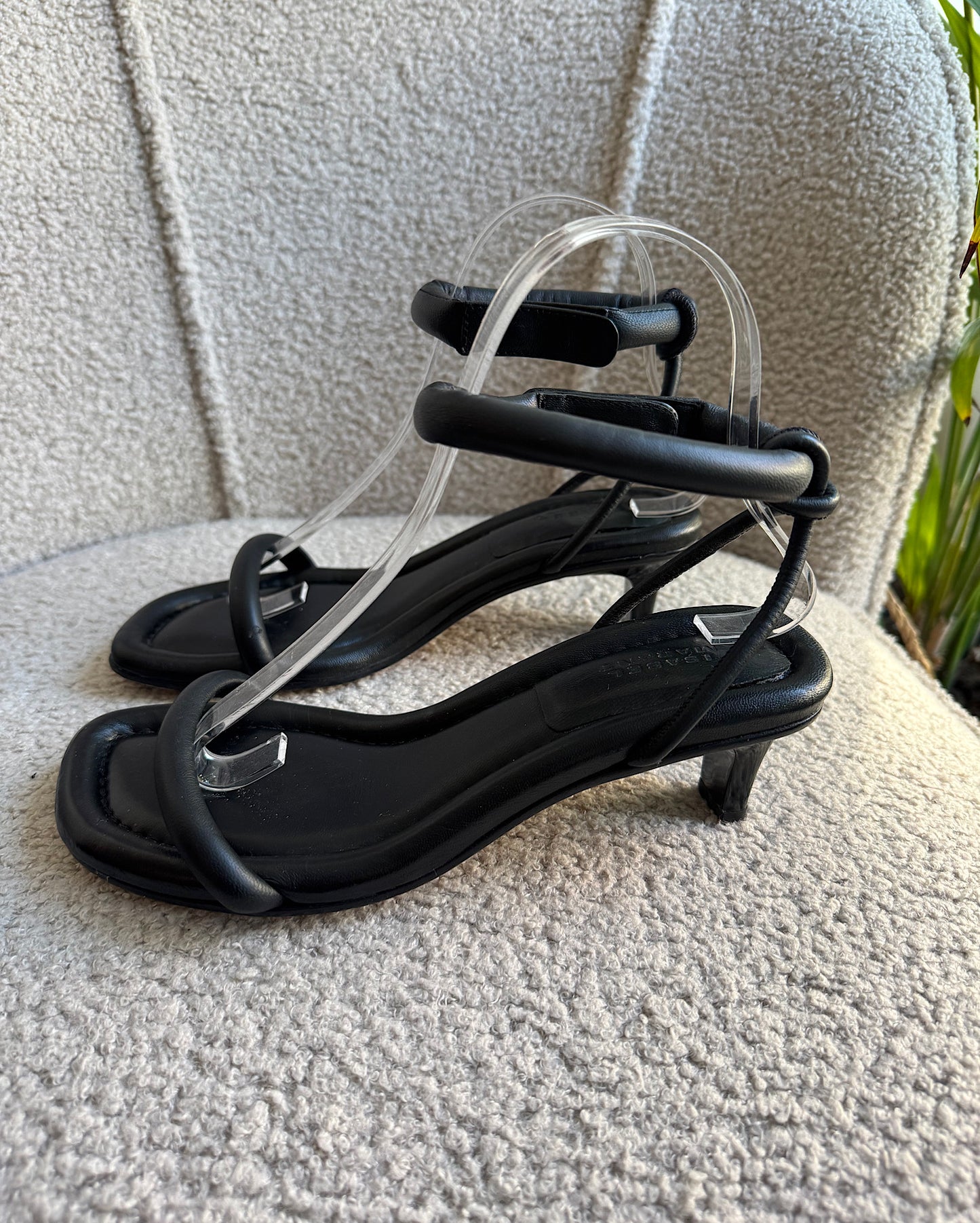 “Bertee” Black Sandals ~ Size 4