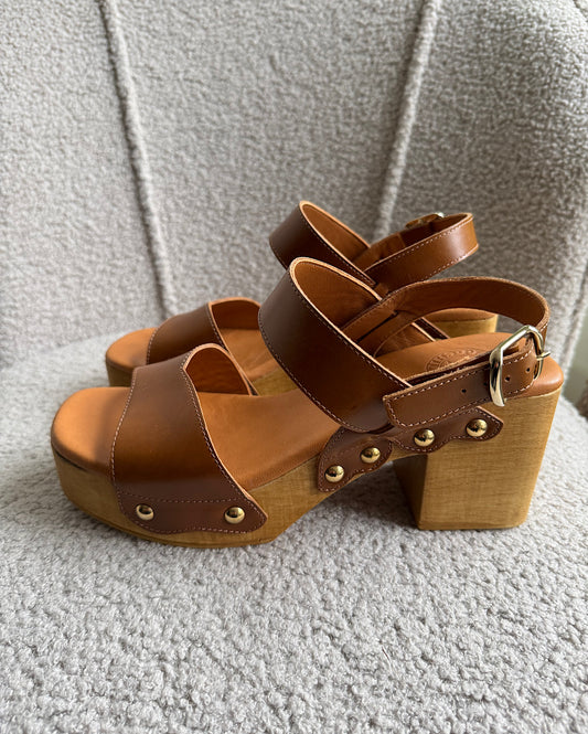 Wooden Sandals ~ Size 6