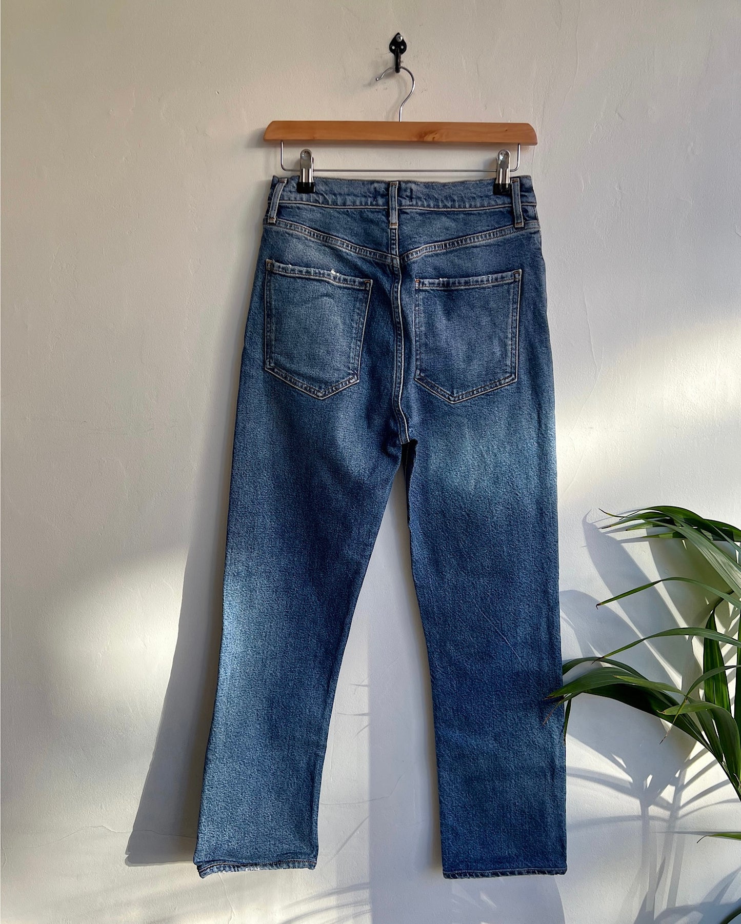 High-Rise Cropped Jeans ~ Size 27