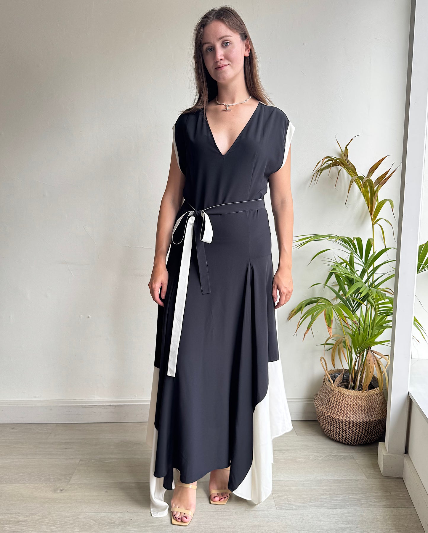 Black & Ivory Maxi Dress ~ Size 8