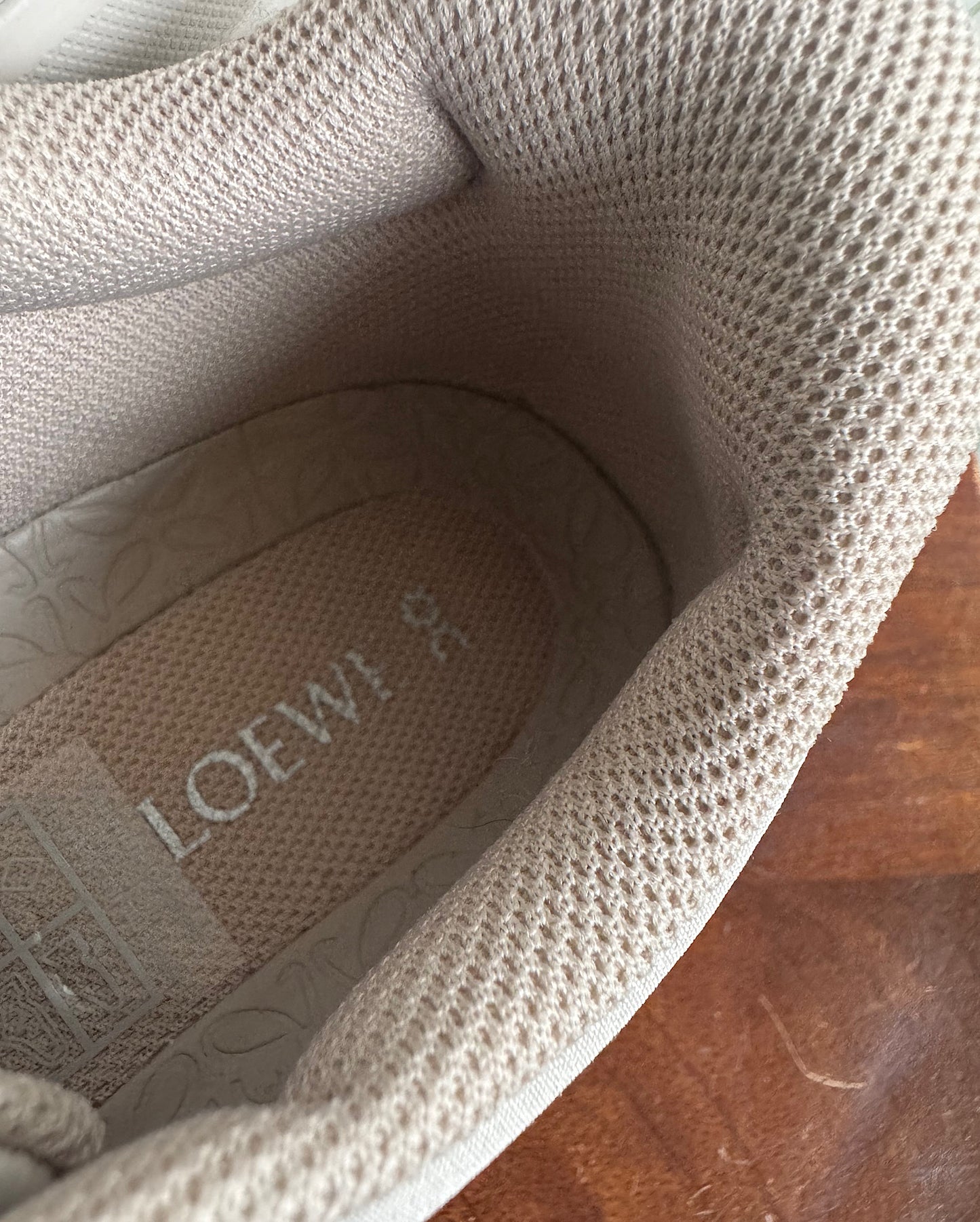 On x Loewe Trainers ~ Size 5