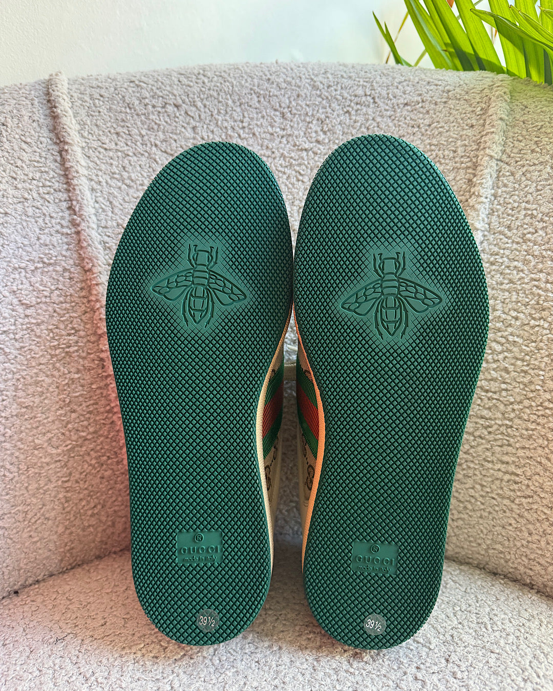 Gucci Screener Monogrammed Trainers ~ Size 6.5
