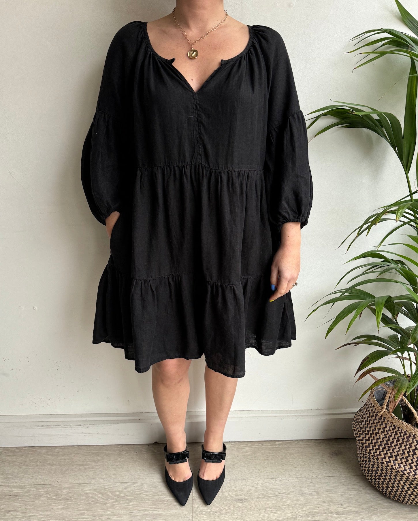 Black Velvet Linen Dress ~ Size S full outfit