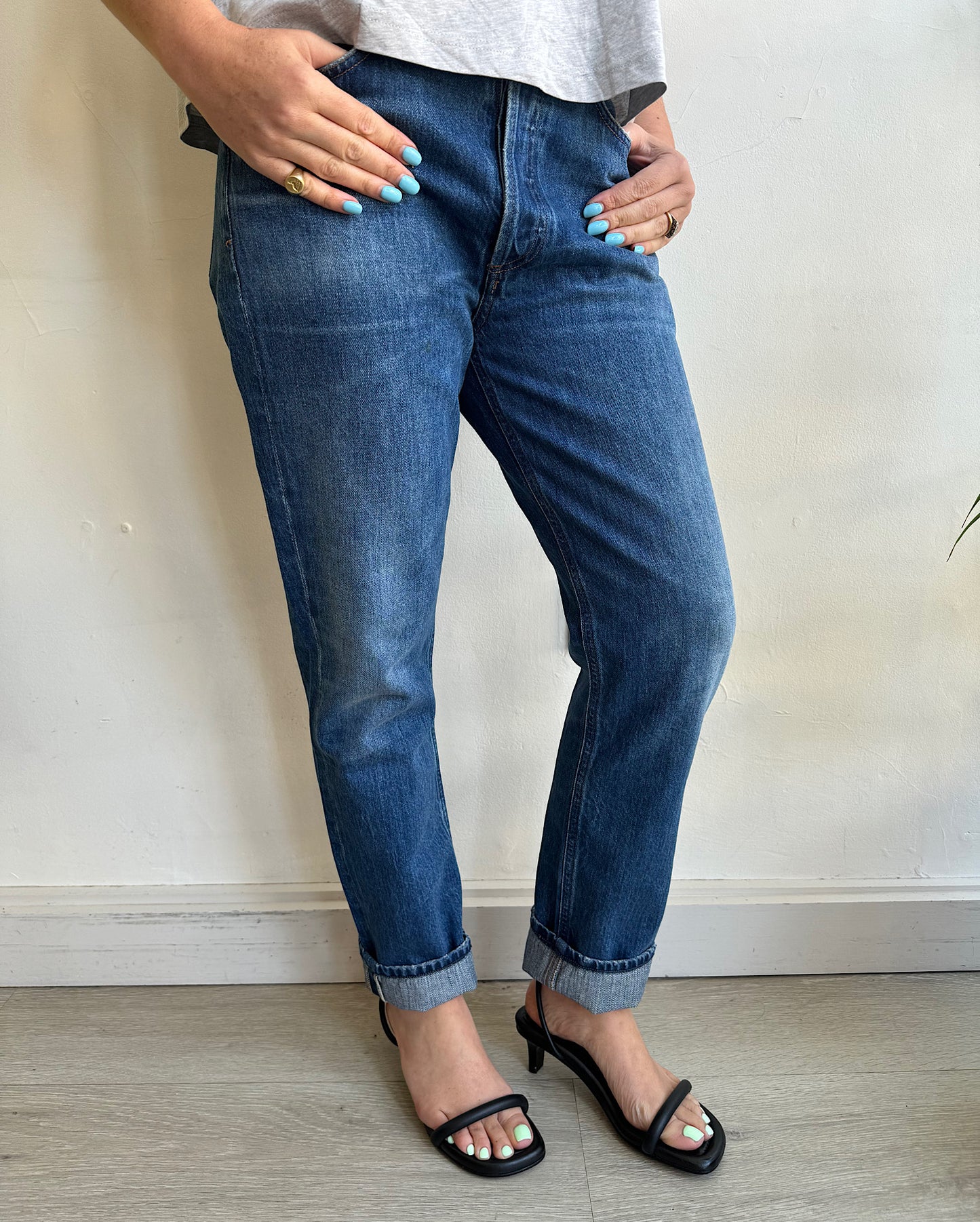 "Charlotte" Straight Leg Jeans ~ Size 27